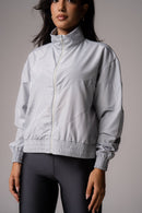 Jaqueta Corta-Vento Feminina Cinza Pulse