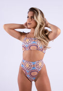 Biquíni Cintura Alta Hot Pant com Sutiã Top Com Alças de Amarrar