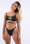 Biquíni Calcinha Asa Delta Com Sutiã Amarrações