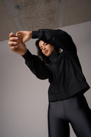 Jaqueta Corta-Vento Feminina Preta Pulse