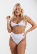 Biquíni Cintura Alta Hot Pant Com Sutiã Marquinha Triângulo Poliamida
