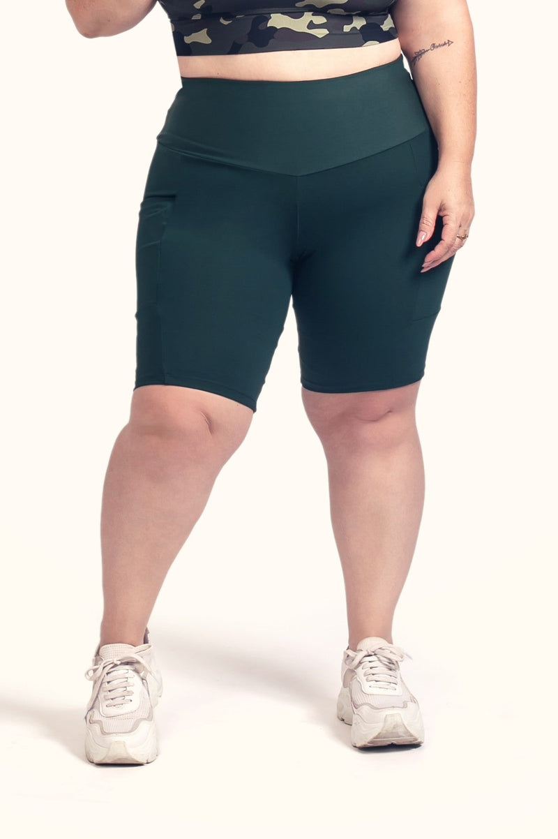 Shorts Biker Essencial com Bolsos