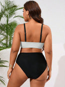 Biquíni Plus Size - Estilo com Blocos de Cor